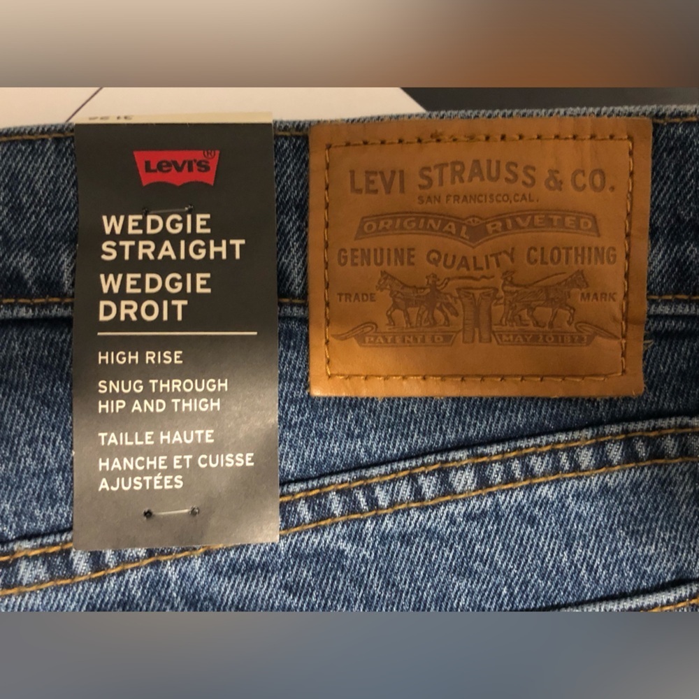 LEVIS WEDGIE FIT STRAIGHT RUFFLE HEM WOMENS DENIM HIGH RISE SIZE 31 CROP - Picture 12 of 12
